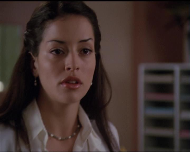 Charmed-Online-dot-net_5x06TheEyesHaveIt1661.jpg