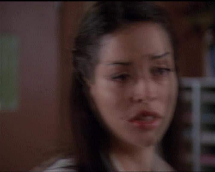 Charmed-Online-dot-net_5x06TheEyesHaveIt1666.jpg