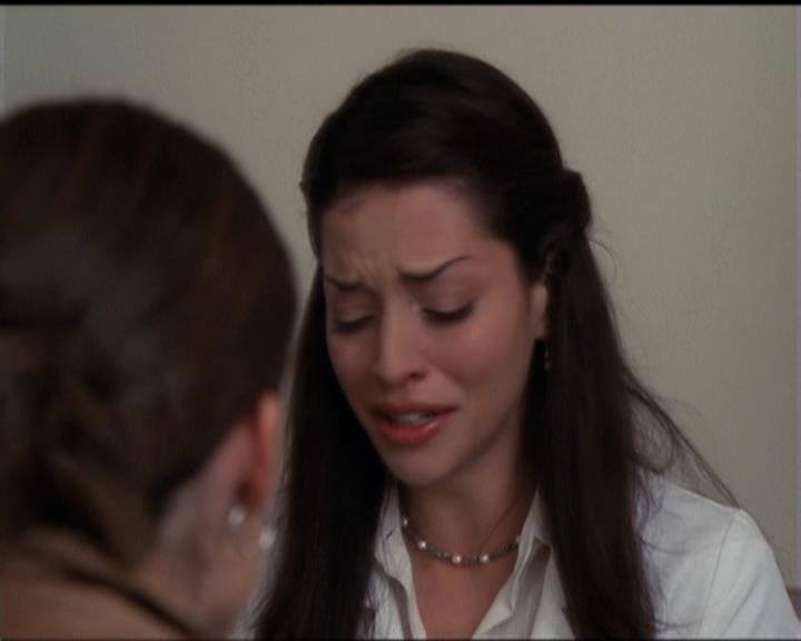 Charmed-Online-dot-net_5x06TheEyesHaveIt1683.jpg