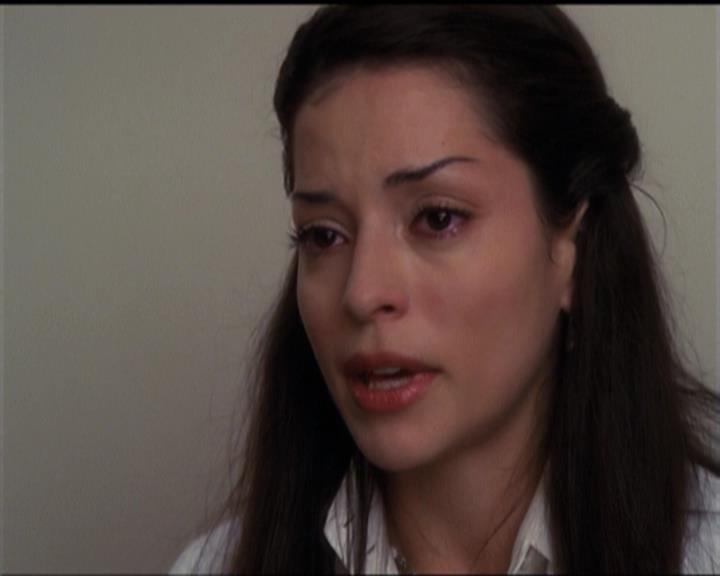 Charmed-Online-dot-net_5x06TheEyesHaveIt1701.jpg