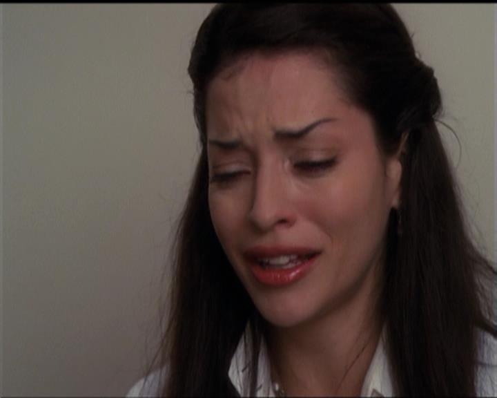 Charmed-Online-dot-net_5x06TheEyesHaveIt1706.jpg