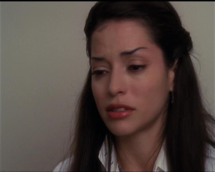 Charmed-Online-dot-net_5x06TheEyesHaveIt1709.jpg