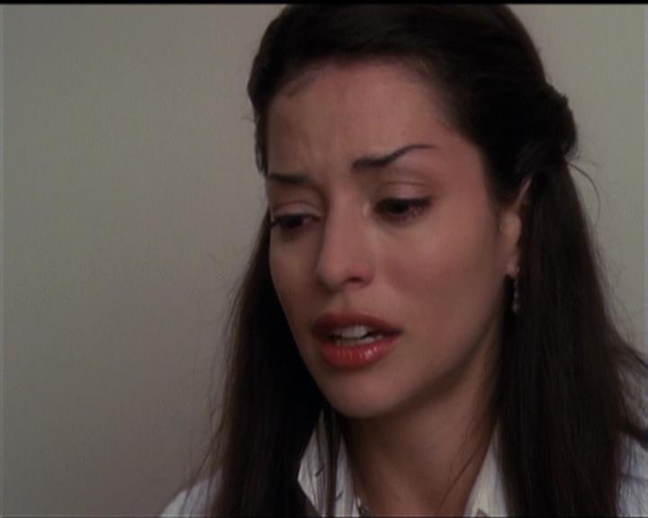 Charmed-Online-dot-net_5x06TheEyesHaveIt1710.jpg