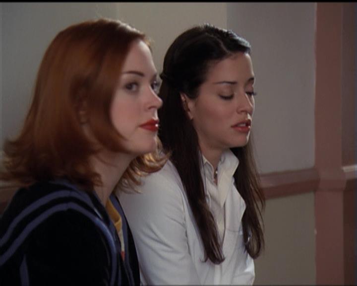 Charmed-Online-dot-net_5x06TheEyesHaveIt1715.jpg