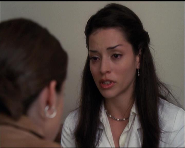 Charmed-Online-dot-net_5x06TheEyesHaveIt1719.jpg