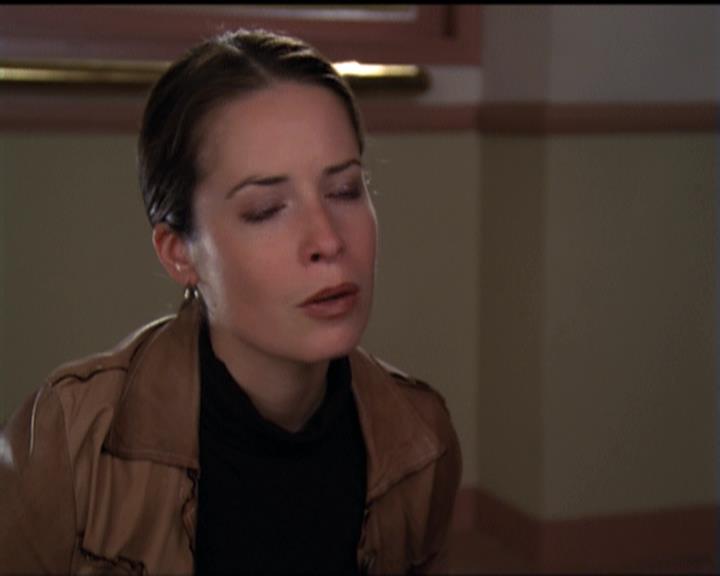 Charmed-Online-dot-net_5x06TheEyesHaveIt1721.jpg