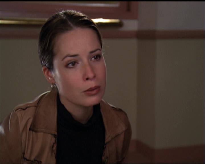 Charmed-Online-dot-net_5x06TheEyesHaveIt1723.jpg
