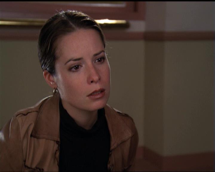 Charmed-Online-dot-net_5x06TheEyesHaveIt1730.jpg