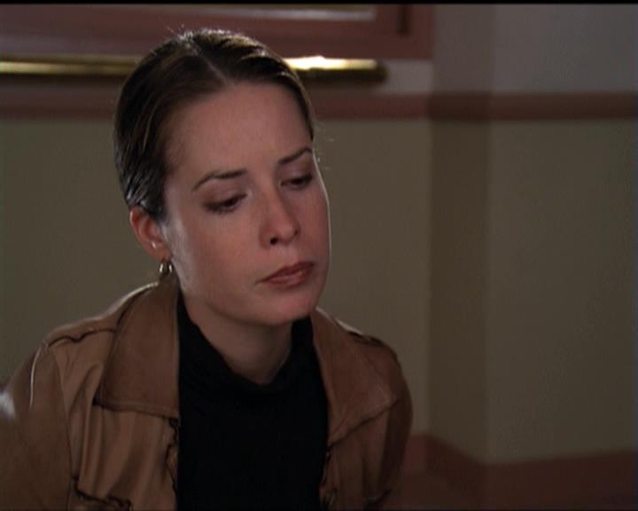 Charmed-Online-dot-net_5x06TheEyesHaveIt1731.jpg