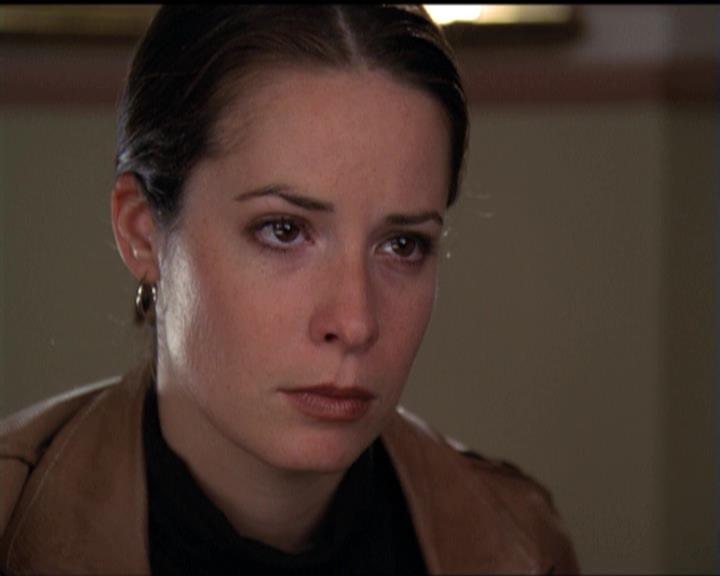 Charmed-Online-dot-net_5x06TheEyesHaveIt1737.jpg