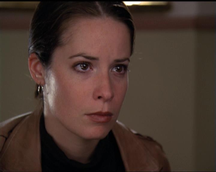 Charmed-Online-dot-net_5x06TheEyesHaveIt1740.jpg