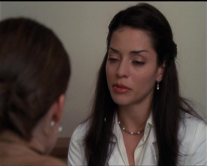 Charmed-Online-dot-net_5x06TheEyesHaveIt1749.jpg