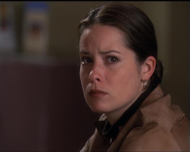 Charmed-Online-dot-net_5x06TheEyesHaveIt1773.jpg