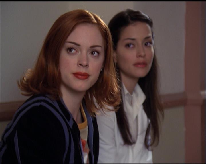 Charmed-Online-dot-net_5x06TheEyesHaveIt1785.jpg