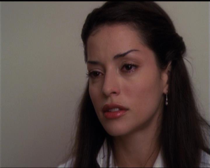 Charmed-Online-dot-net_5x06TheEyesHaveIt1797.jpg