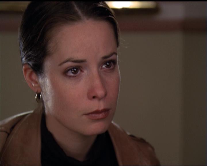 Charmed-Online-dot-net_5x06TheEyesHaveIt1801.jpg