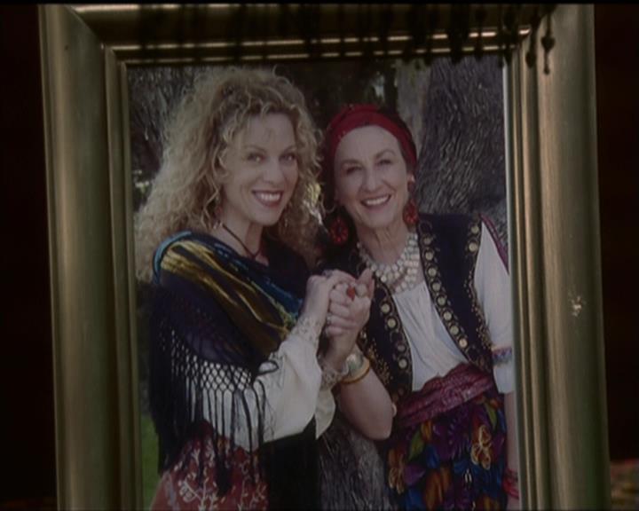 Charmed-Online-dot-net_5x06TheEyesHaveIt1806.jpg