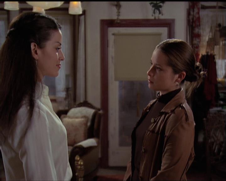 Charmed-Online-dot-net_5x06TheEyesHaveIt1825.jpg