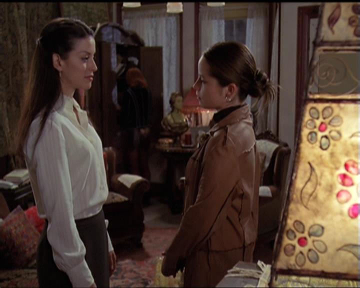 Charmed-Online-dot-net_5x06TheEyesHaveIt1829.jpg