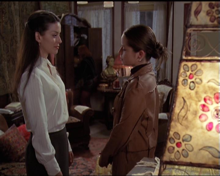 Charmed-Online-dot-net_5x06TheEyesHaveIt1830.jpg