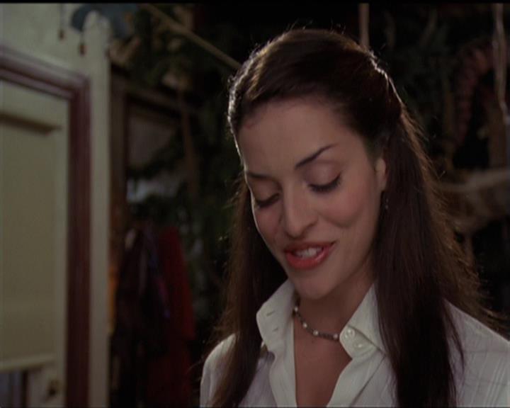 Charmed-Online-dot-net_5x06TheEyesHaveIt1839.jpg
