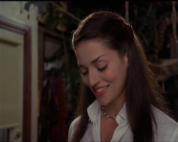 Charmed-Online-dot-net_5x06TheEyesHaveIt1840.jpg