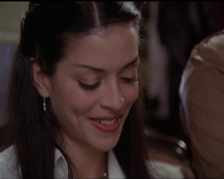 Charmed-Online-dot-net_5x06TheEyesHaveIt1859.jpg