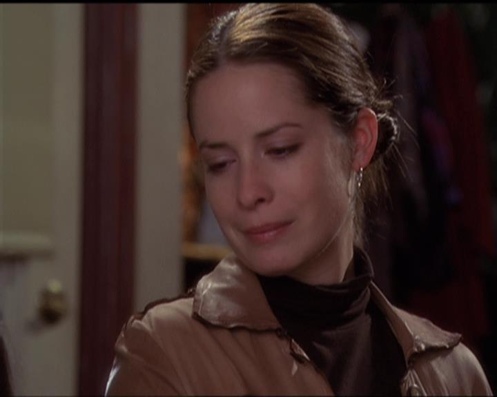 Charmed-Online-dot-net_5x06TheEyesHaveIt1872.jpg