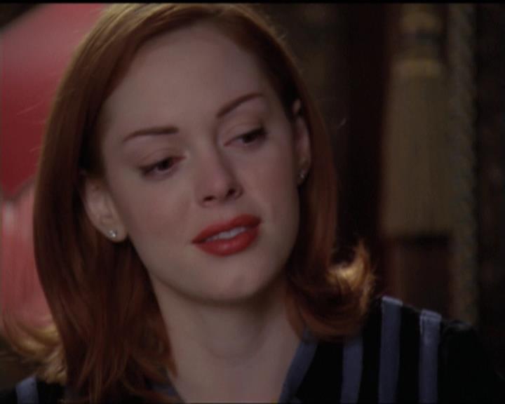 Charmed-Online-dot-net_5x06TheEyesHaveIt1884.jpg