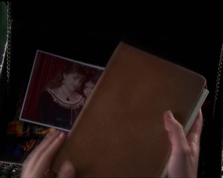 Charmed-Online-dot-net_5x06TheEyesHaveIt1891.jpg