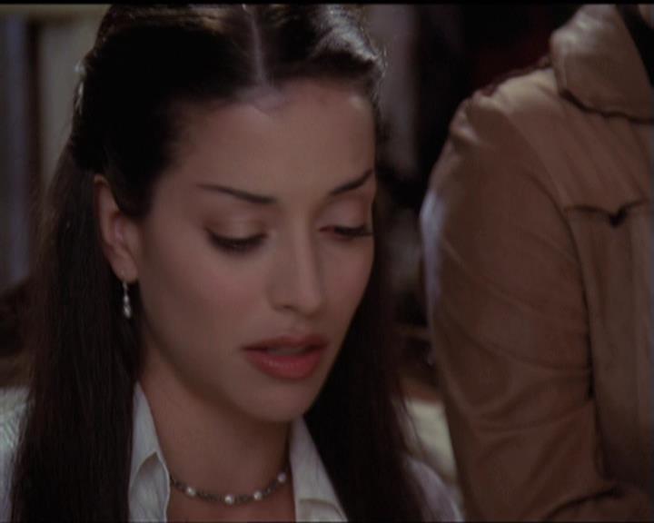 Charmed-Online-dot-net_5x06TheEyesHaveIt1898.jpg