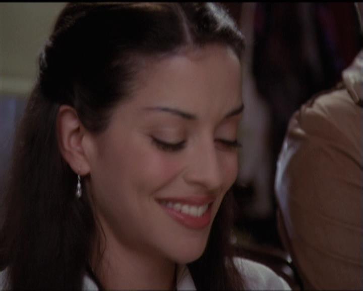 Charmed-Online-dot-net_5x06TheEyesHaveIt1908.jpg