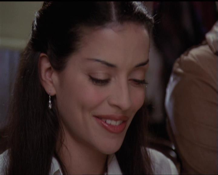 Charmed-Online-dot-net_5x06TheEyesHaveIt1909.jpg