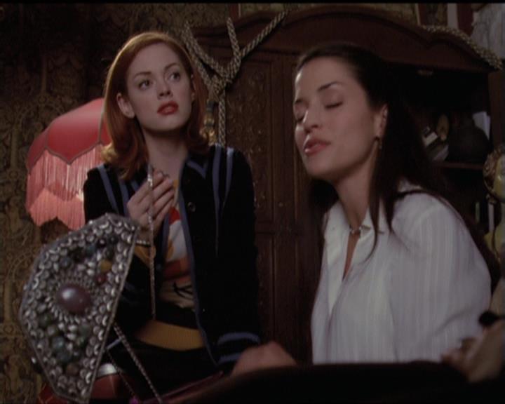 Charmed-Online-dot-net_5x06TheEyesHaveIt1922.jpg