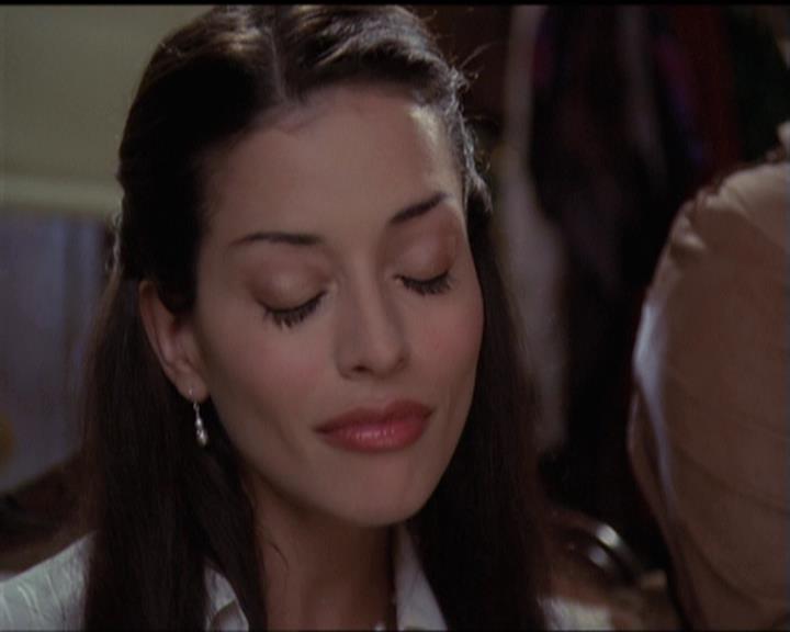 Charmed-Online-dot-net_5x06TheEyesHaveIt1924.jpg