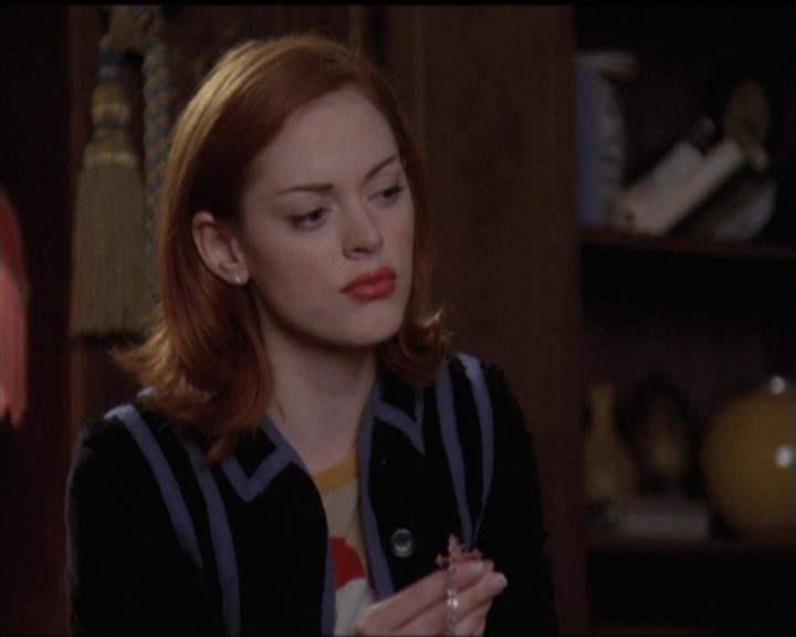 Charmed-Online-dot-net_5x06TheEyesHaveIt1928.jpg