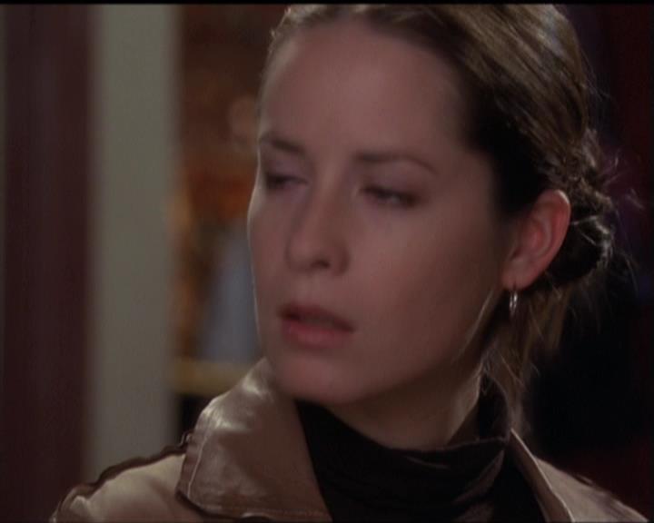 Charmed-Online-dot-net_5x06TheEyesHaveIt1941.jpg
