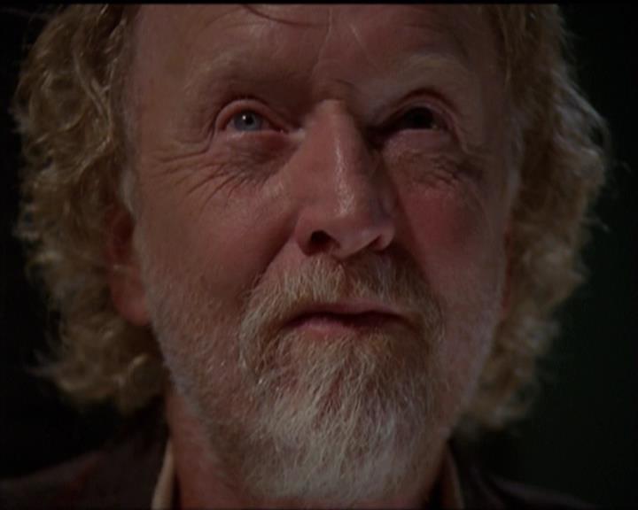 Charmed-Online-dot-net_5x06TheEyesHaveIt1984.jpg