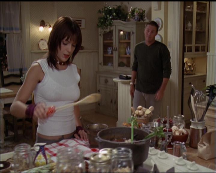 Charmed-Online-dot-net_5x06TheEyesHaveIt2019.jpg