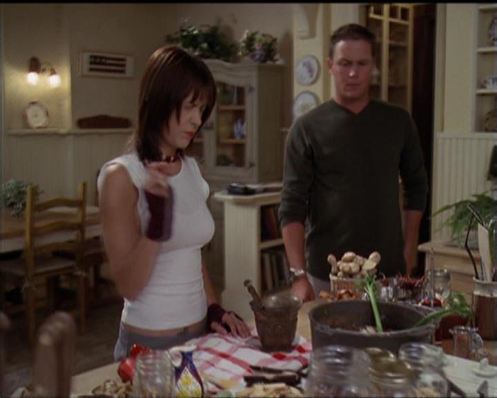 Charmed-Online-dot-net_5x06TheEyesHaveIt2021.jpg