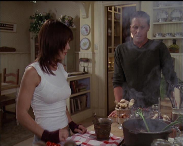 Charmed-Online-dot-net_5x06TheEyesHaveIt2023.jpg