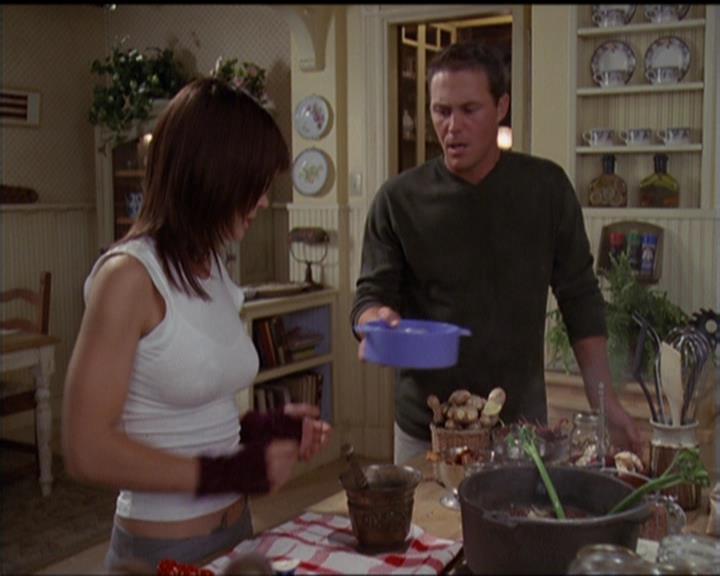 Charmed-Online-dot-net_5x06TheEyesHaveIt2026.jpg