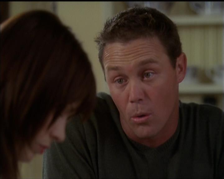 Charmed-Online-dot-net_5x06TheEyesHaveIt2040.jpg