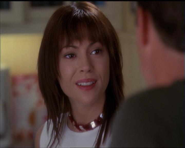 Charmed-Online-dot-net_5x06TheEyesHaveIt2042.jpg