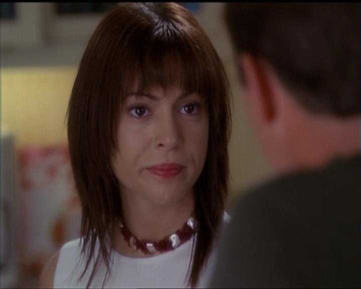 Charmed-Online-dot-net_5x06TheEyesHaveIt2068.jpg