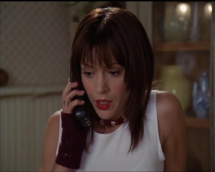 Charmed-Online-dot-net_5x06TheEyesHaveIt2073.jpg