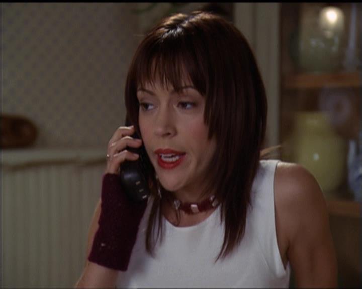 Charmed-Online-dot-net_5x06TheEyesHaveIt2074.jpg