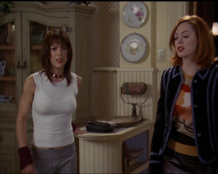 Charmed-Online-dot-net_5x06TheEyesHaveIt2098.jpg