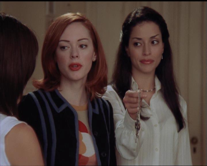 Charmed-Online-dot-net_5x06TheEyesHaveIt2104.jpg