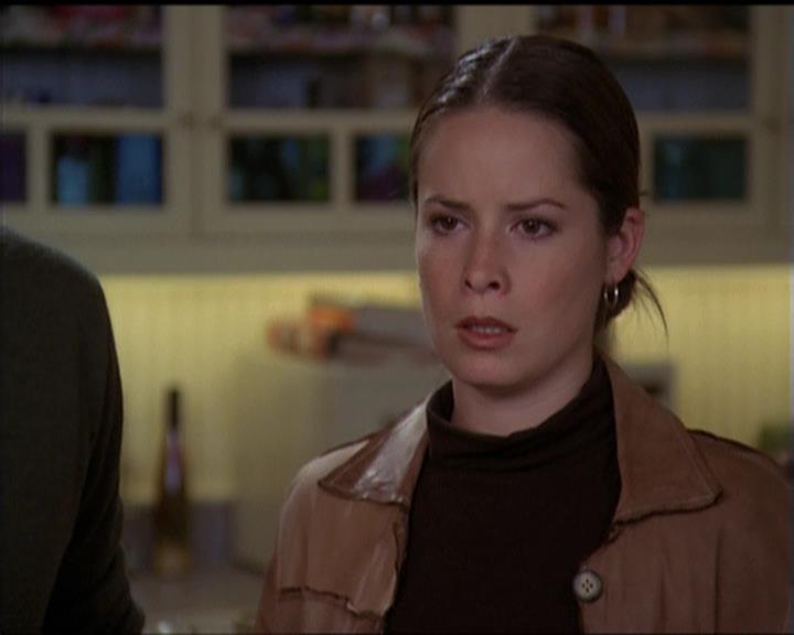 Charmed-Online-dot-net_5x06TheEyesHaveIt2140.jpg